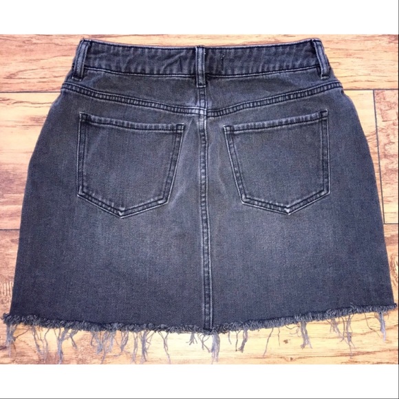 SOLD ✖️ PacSun Black Denim Skirt - Picture 3 of 6